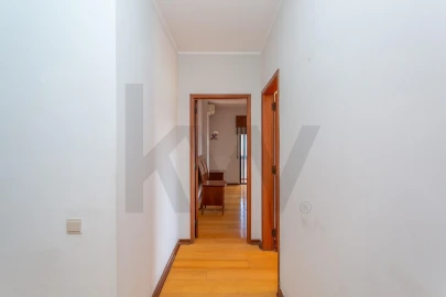 Apartamento T3 para Venda em Oeiras e São Julião da Barra, Paço de Arcos e Caxias