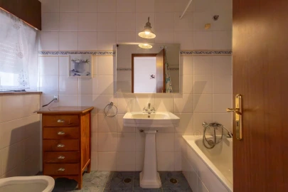 Apartamento T3 para Venda em Oeiras e São Julião da Barra, Paço de Arcos e Caxias