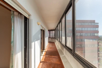 Apartamento T3 para Venda em Oeiras e São Julião da Barra, Paço de Arcos e Caxias