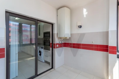 Apartamento T3 para Venda em Oeiras e São Julião da Barra, Paço de Arcos e Caxias