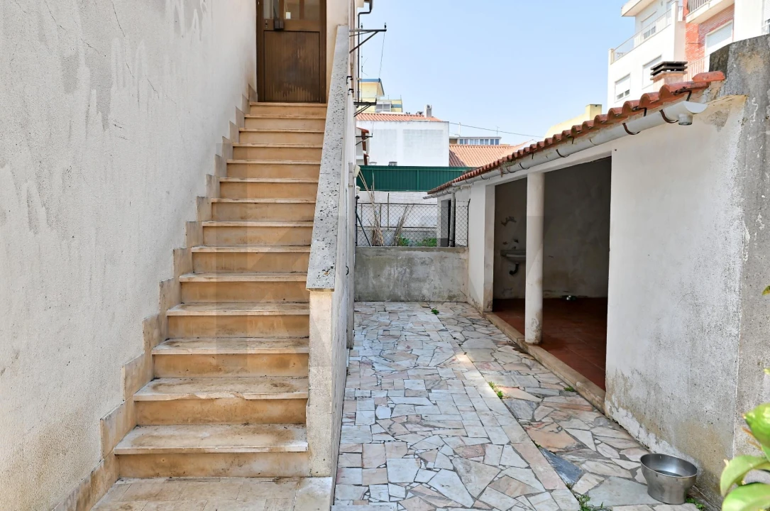 Moradia T5 para Venda em Algueirão-Mem Martins Foto 35