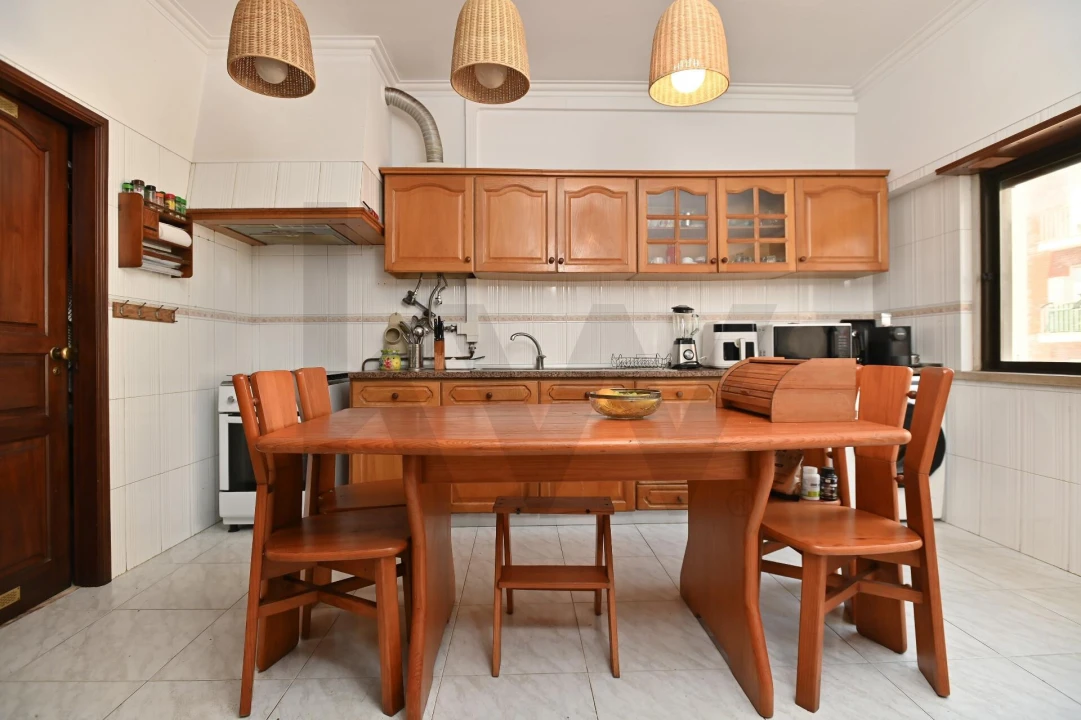 Moradia T5 para Venda em Algueirão-Mem Martins Foto 10