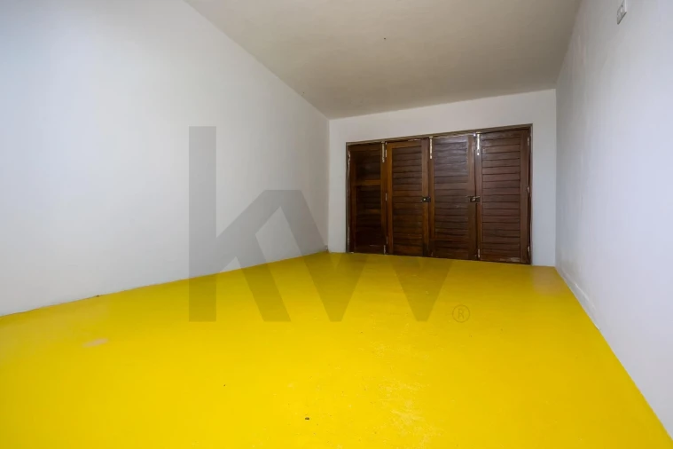 Moradia T3 para Venda em Colares Foto 41