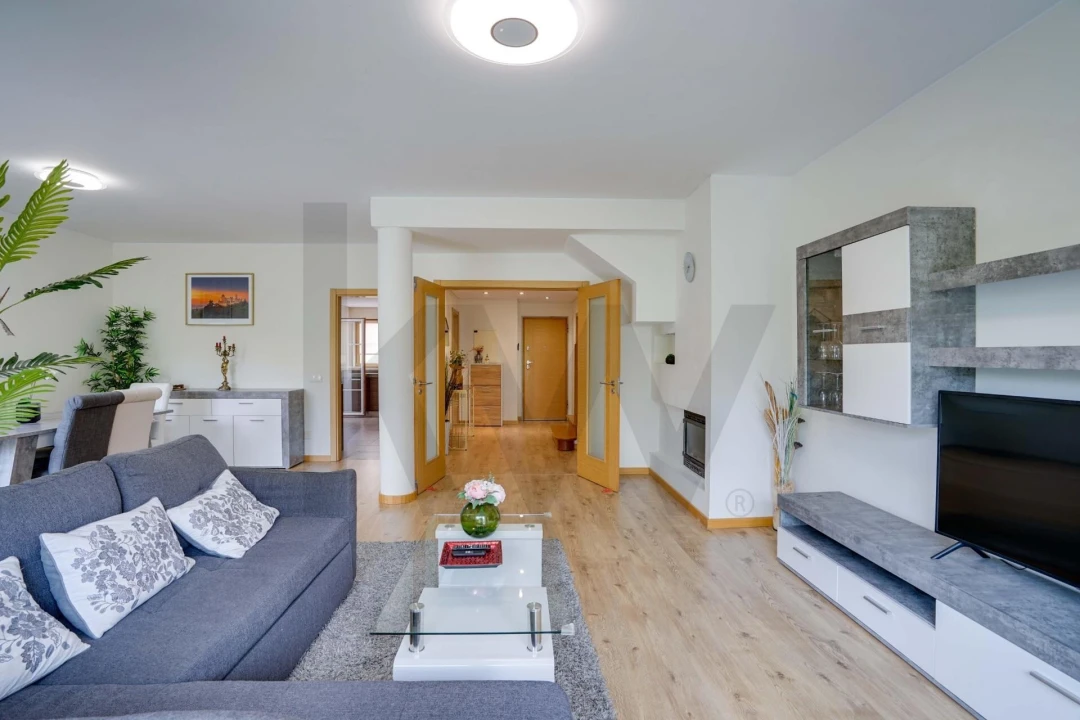 Apartamento T3 para Venda em São João das Lampas e Terrugem Foto 1