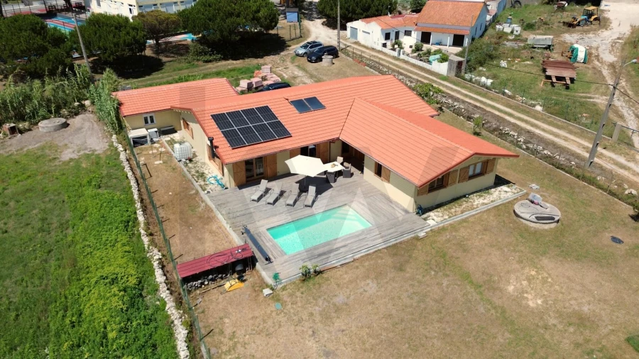 Moradia T4 para Venda em Santa Maria e São Miguel, São Martinho, São Pedro Penaferrim Foto 47