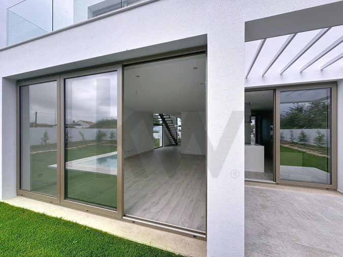 Moradia T3 para Venda em Santa Maria e São Miguel, São Martinho, São Pedro Penaferrim Foto 6