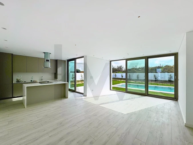 Moradia T3 para Venda em Santa Maria e São Miguel, São Martinho, São Pedro Penaferrim Foto 12