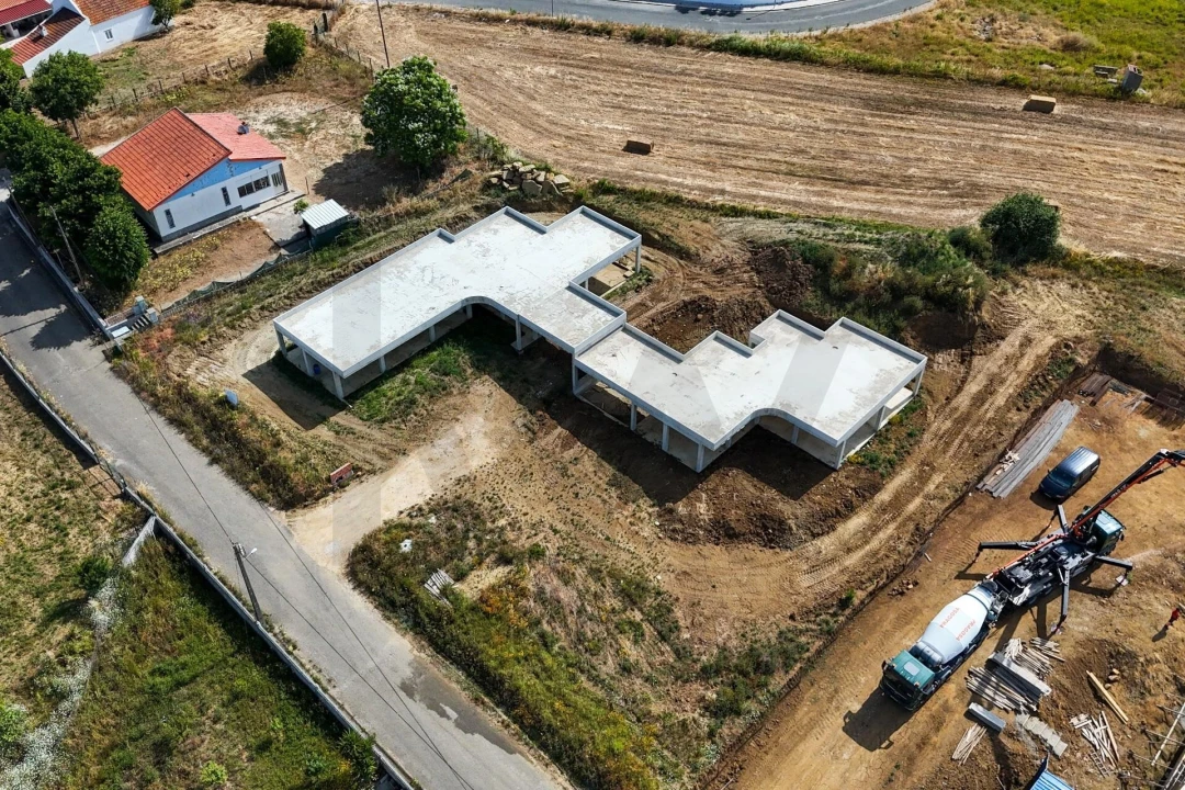 Moradia T3 para Venda em Santo Quintino Foto 13