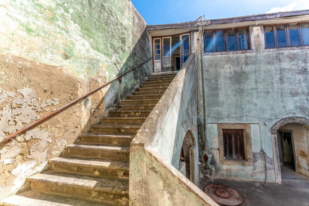 Moradia T5 para Venda em Santa Maria, São Pedro e Matacães Foto 8