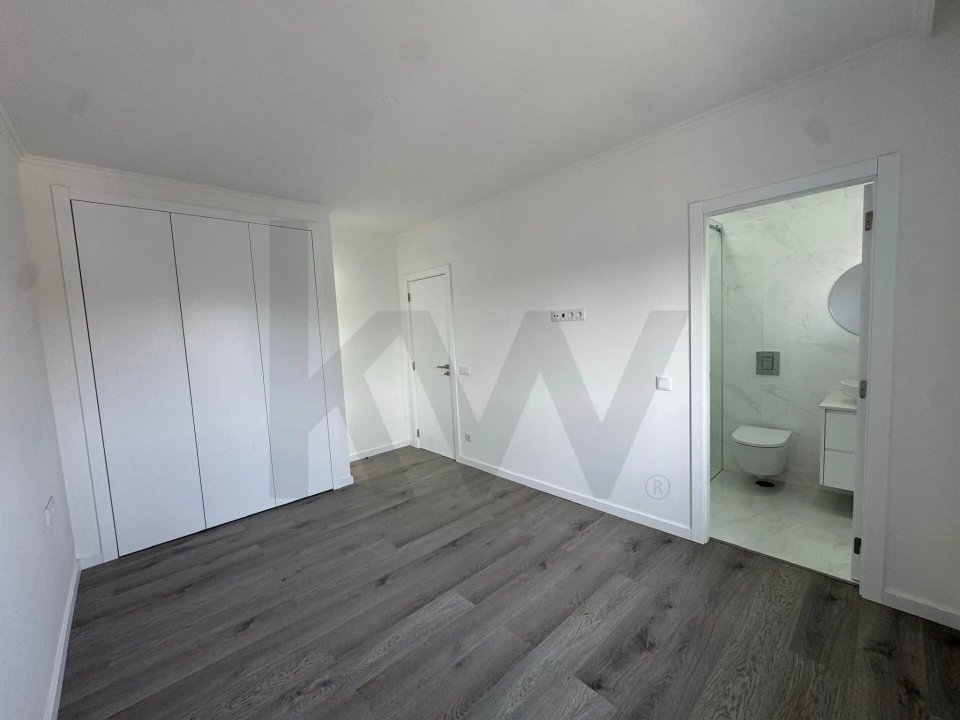 Apartamento T3 para Venda em Ramada e Caneças Foto 8