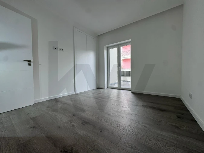 Apartamento T3 para Venda em Ramada e Caneças Foto 13