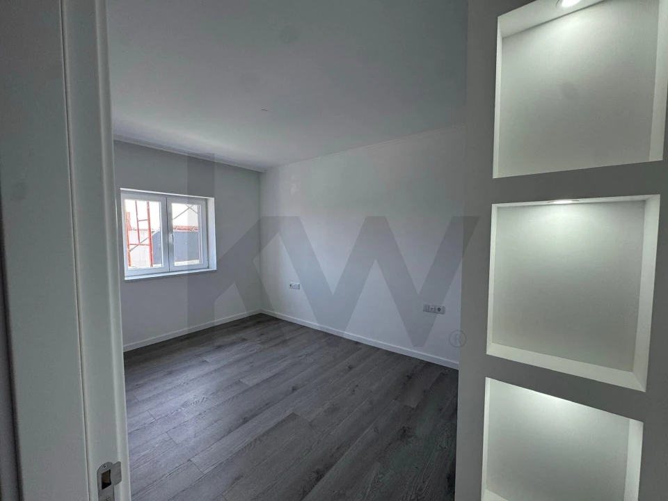 Apartamento T3 para Venda em Ramada e Caneças Foto 6