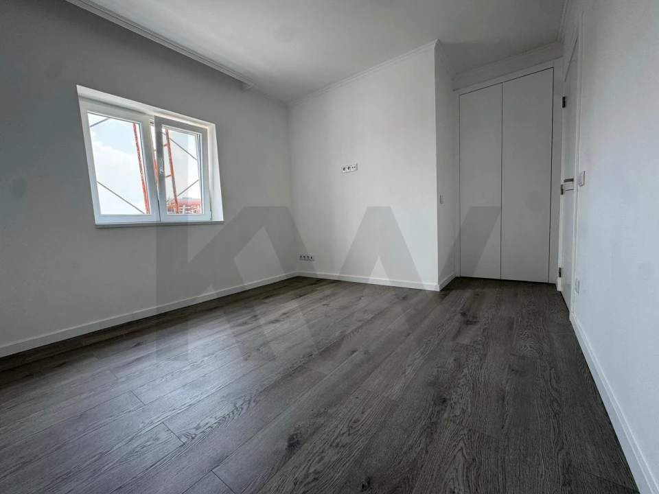 Apartamento T3 para Venda em Ramada e Caneças Foto 10