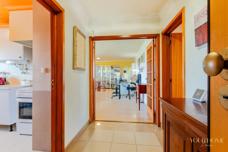 Apartamento T3 para Venda em Caparica e Trafaria Foto 2