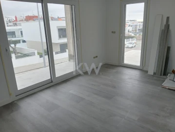 Moradia T4 para Venda em Corroios