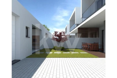 Moradia T4 para Venda em Corroios