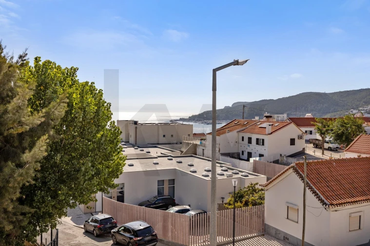 Moradia T3 para Venda em Sesimbra (Santiago) Foto 4