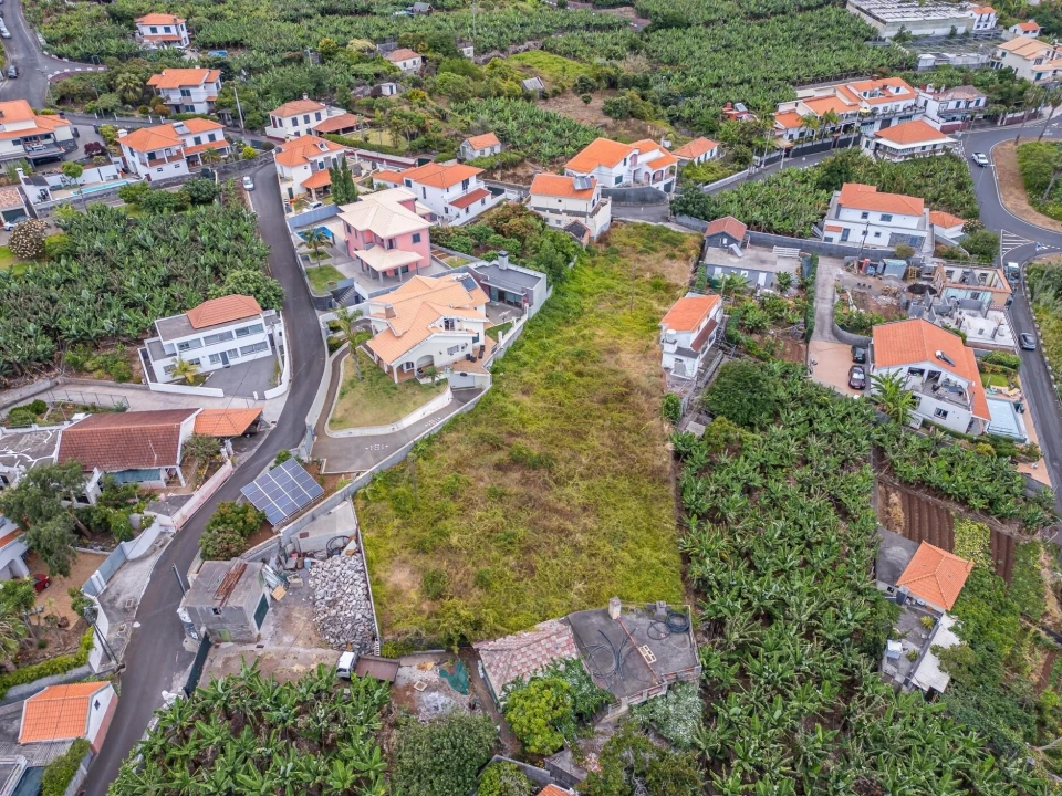 Terreno para Venda em Arco da Calheta Foto 14