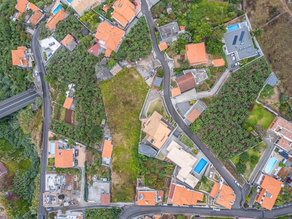 Terreno para Venda em Arco da Calheta Foto 5