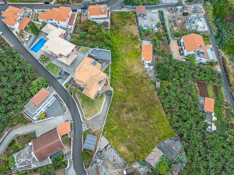 Terreno para Venda em Arco da Calheta Foto 3