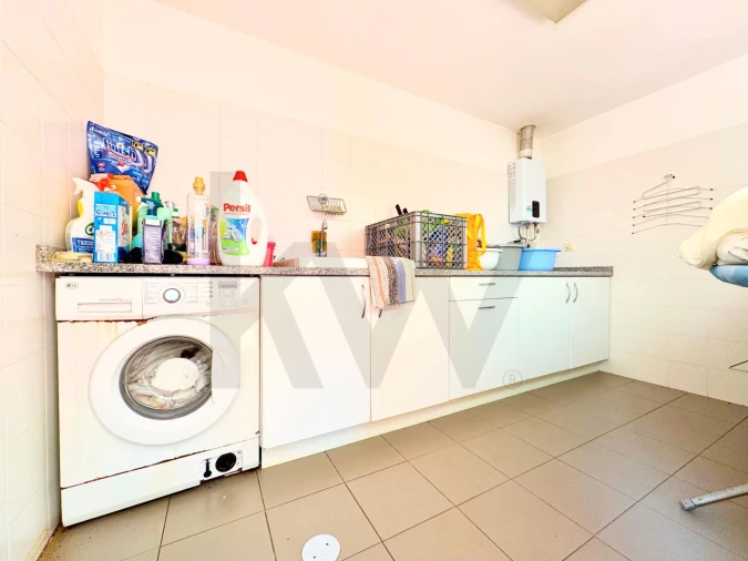 Moradia T3 para Venda em Camara de Lobos Foto 11