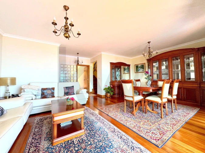 Moradia T3 para Venda em Camara de Lobos Foto 5