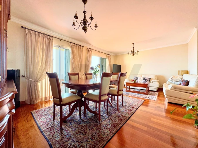 Moradia T3 para Venda em Camara de Lobos Foto 4