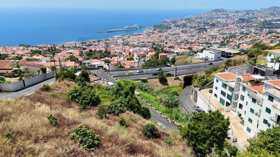 Terreno para Venda em Funchal (Santa Maria Maior) Foto 4