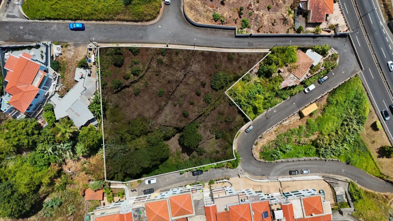 Terreno para Venda em Funchal (Santa Maria Maior) Foto 11