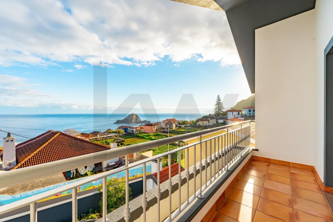 Moradia T3 para Venda em Porto Moniz Foto 6