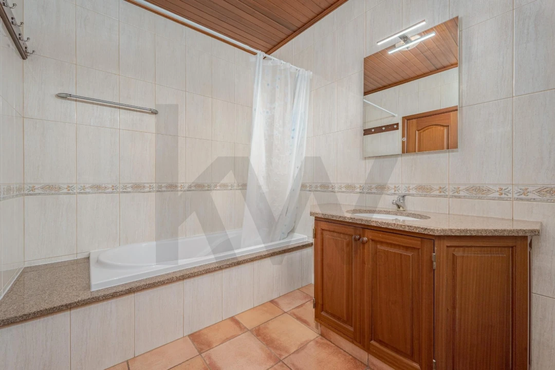 Moradia T3 para Venda em Porto Moniz Foto 27