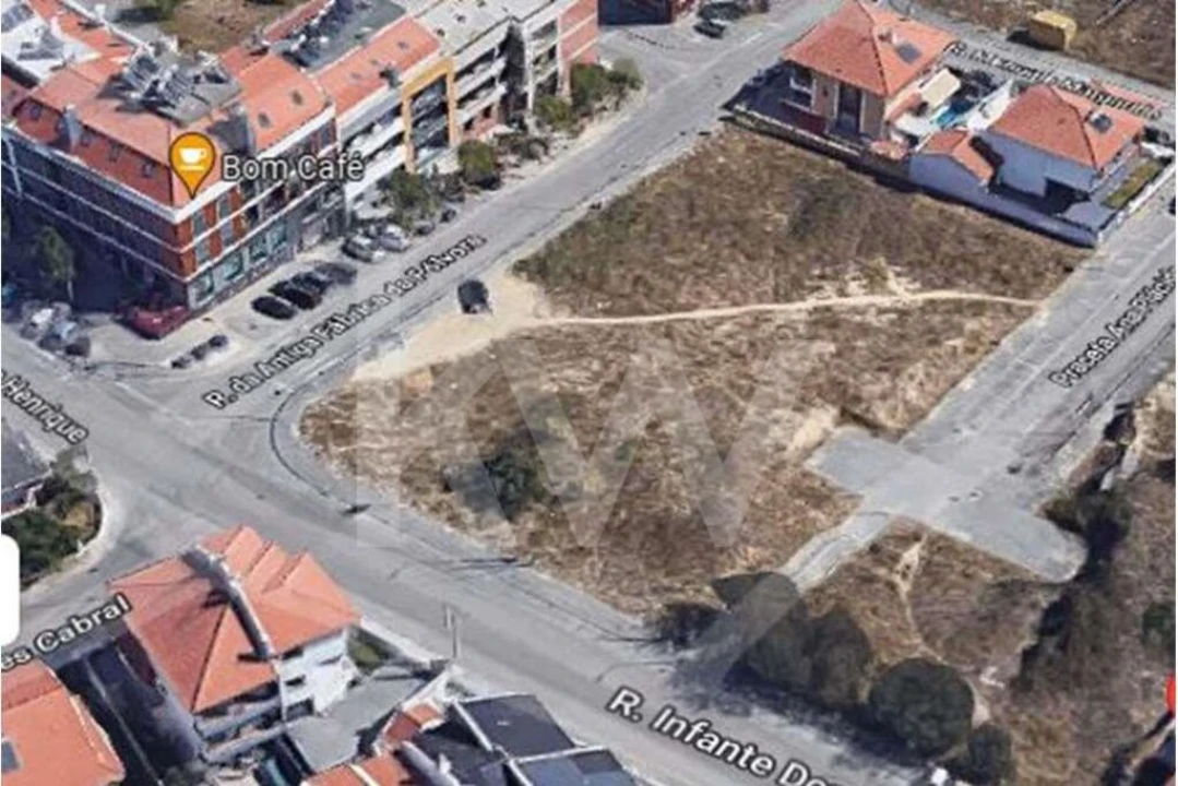 Moradia T3 para Venda em Corroios Foto 1