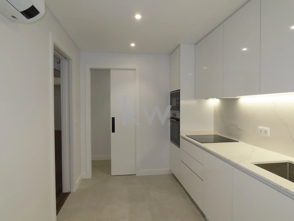 Moradia T4 para Venda em Leiria, Pousos, Barreira e Cortes Foto 14