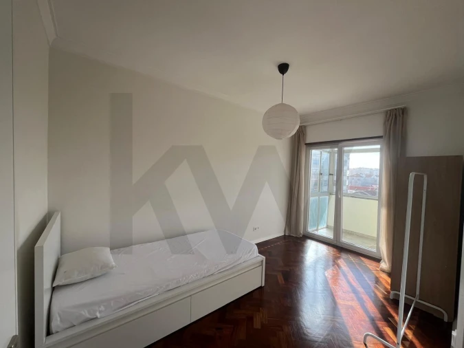 Apartamento T3 para Arrendamento em Costa da Caparica Foto 33