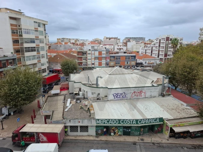 Apartamento T3 para Arrendamento em Costa da Caparica Foto 24