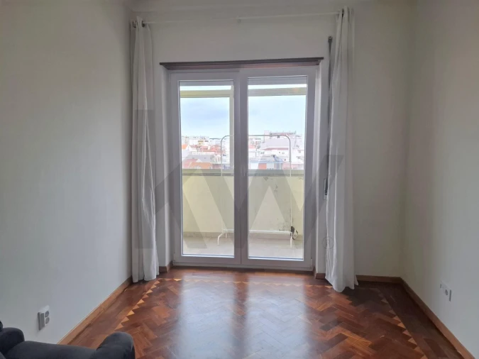 Apartamento T3 para Arrendamento em Costa da Caparica Foto 6