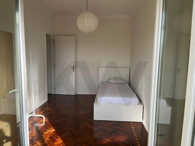 Apartamento T3 para Arrendamento em Costa da Caparica Foto 8