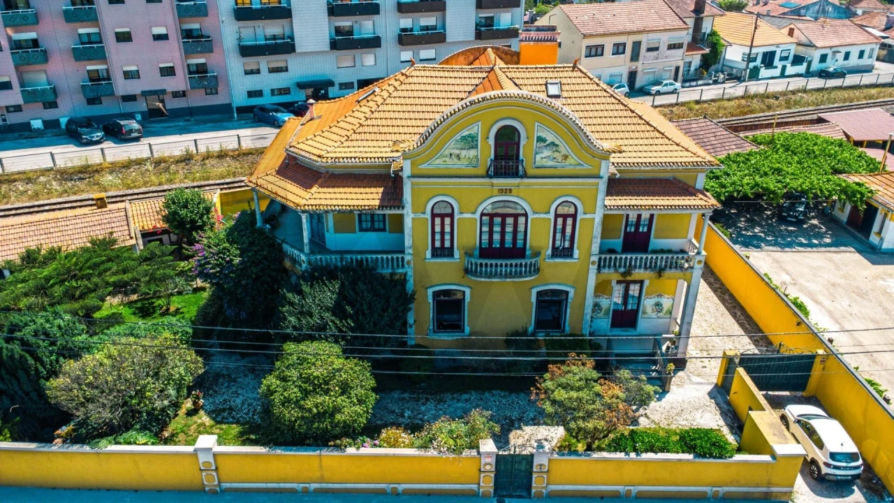 Moradia T9 para Venda em Esgueira Foto 1