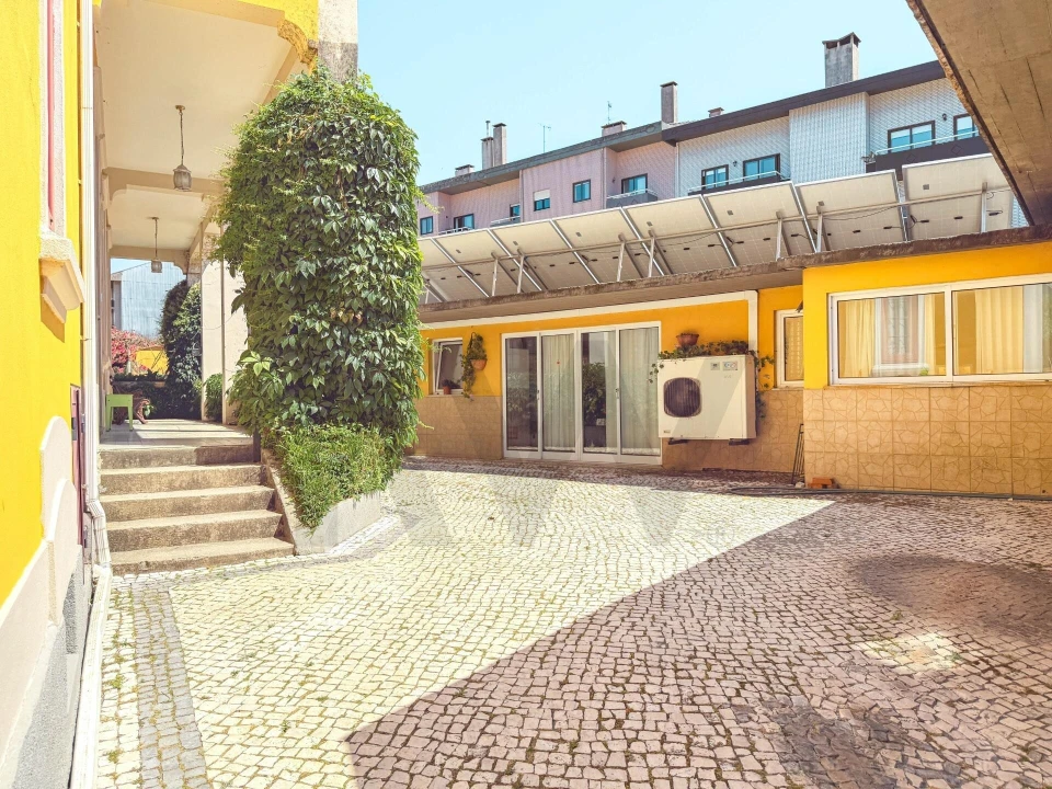 Moradia T9 para Venda em Esgueira Foto 96