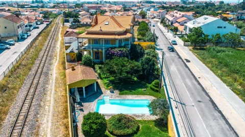 Moradia T9 para Venda em Esgueira