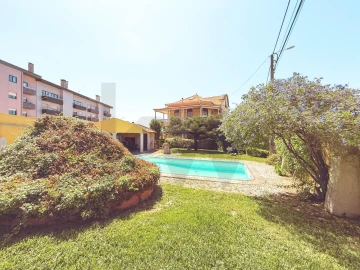 Moradia T9 para Venda em Esgueira
