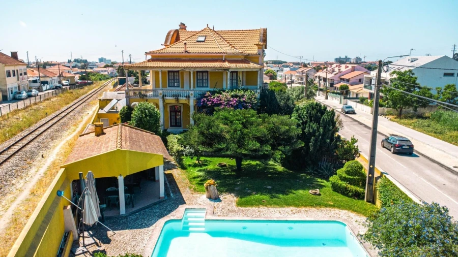 Moradia T9 para Venda em Esgueira Foto 2