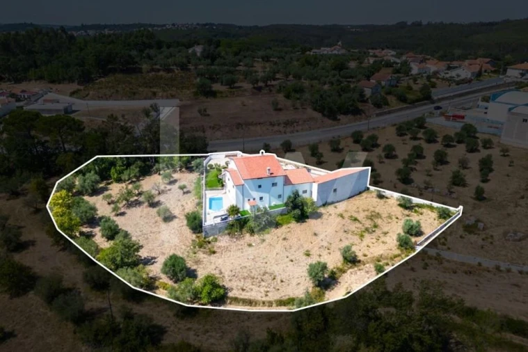 Moradia T3 para Venda em Soure Foto 4