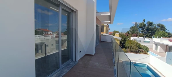Moradia T4 para Venda em Azeitão (São Lourenço e São Simão)