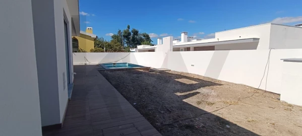 Moradia T4 para Venda em Azeitão (São Lourenço e São Simão)