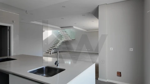 Moradia T4 para Venda em Azeitão (São Lourenço e São Simão)