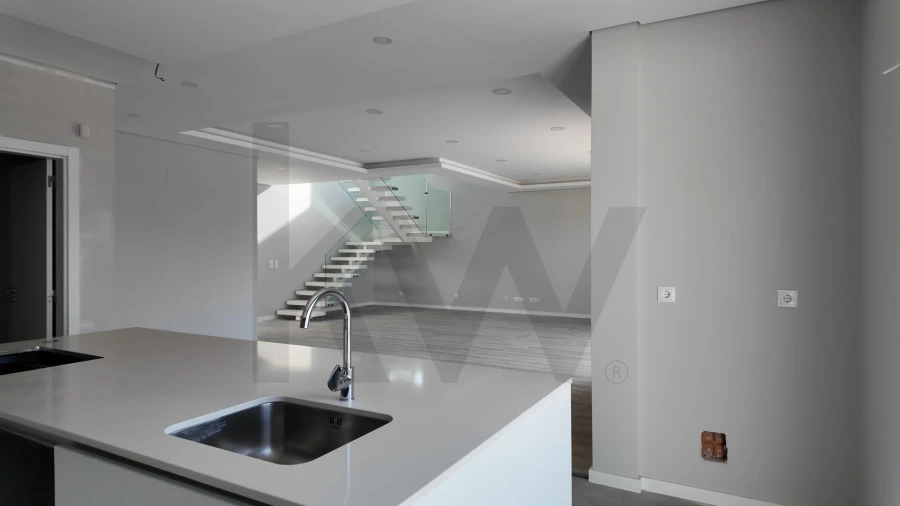 Moradia T4 para Venda em Azeitão (São Lourenço e São Simão) Foto 4