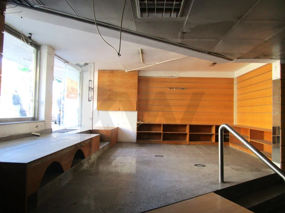 Loja para Arrendamento em São João das Lampas e Terrugem Foto 2