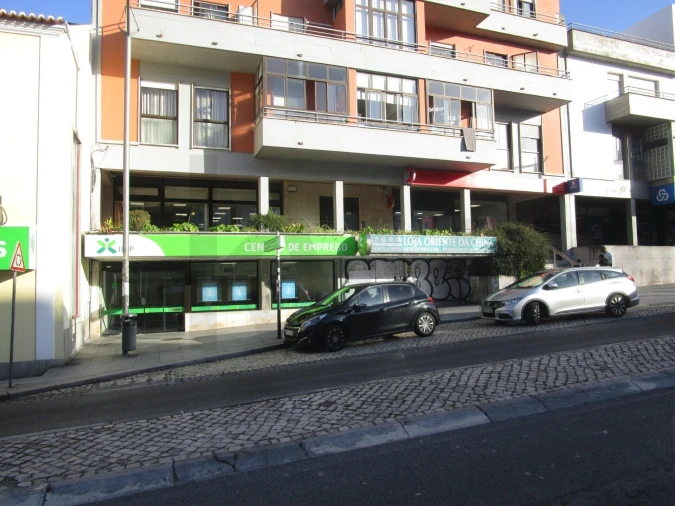 Loja para Arrendamento em São João das Lampas e Terrugem Foto 14