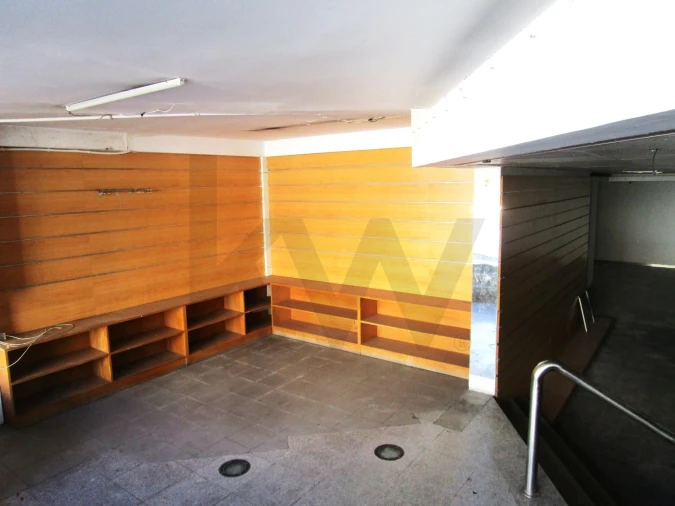 Loja para Arrendamento em São João das Lampas e Terrugem Foto 5